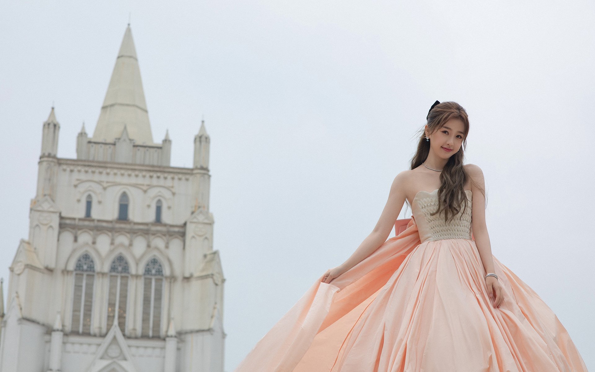 爱游戏体育（AYX）官方APP下载-凯撒酋长主场气氛堪比欧洲豪门，球迷热情高涨，凯撒酋长球衣