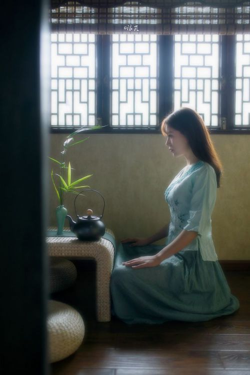 亚冠联赛中国女足战平 球迷支持球队努力，中国女足亚洲杯