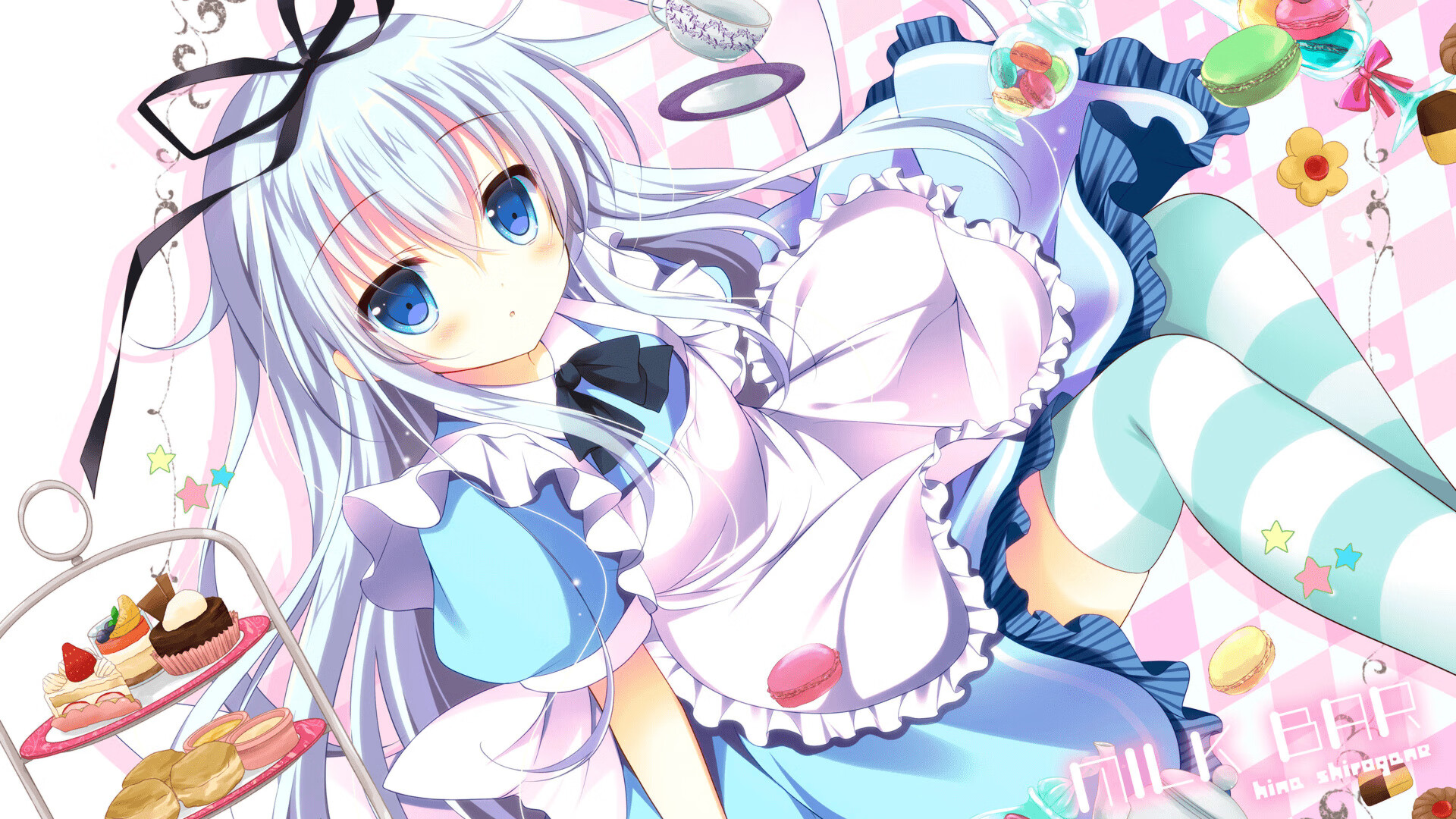 双前腰自由移动打乱对方防线，双前腰双前锋阵型