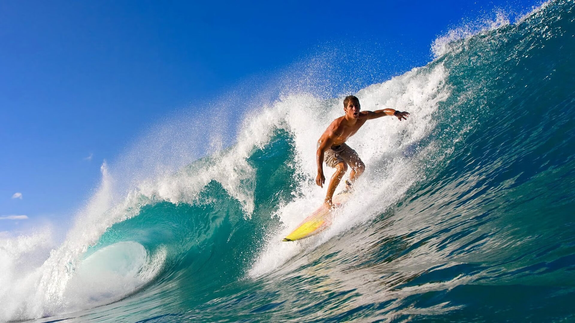 《虚拟偶像助阵：电竞比赛引入新元素》，虚拟 偶像